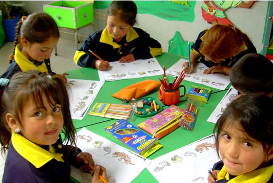 Escuela Nueva en Colombia: emprender cooperando