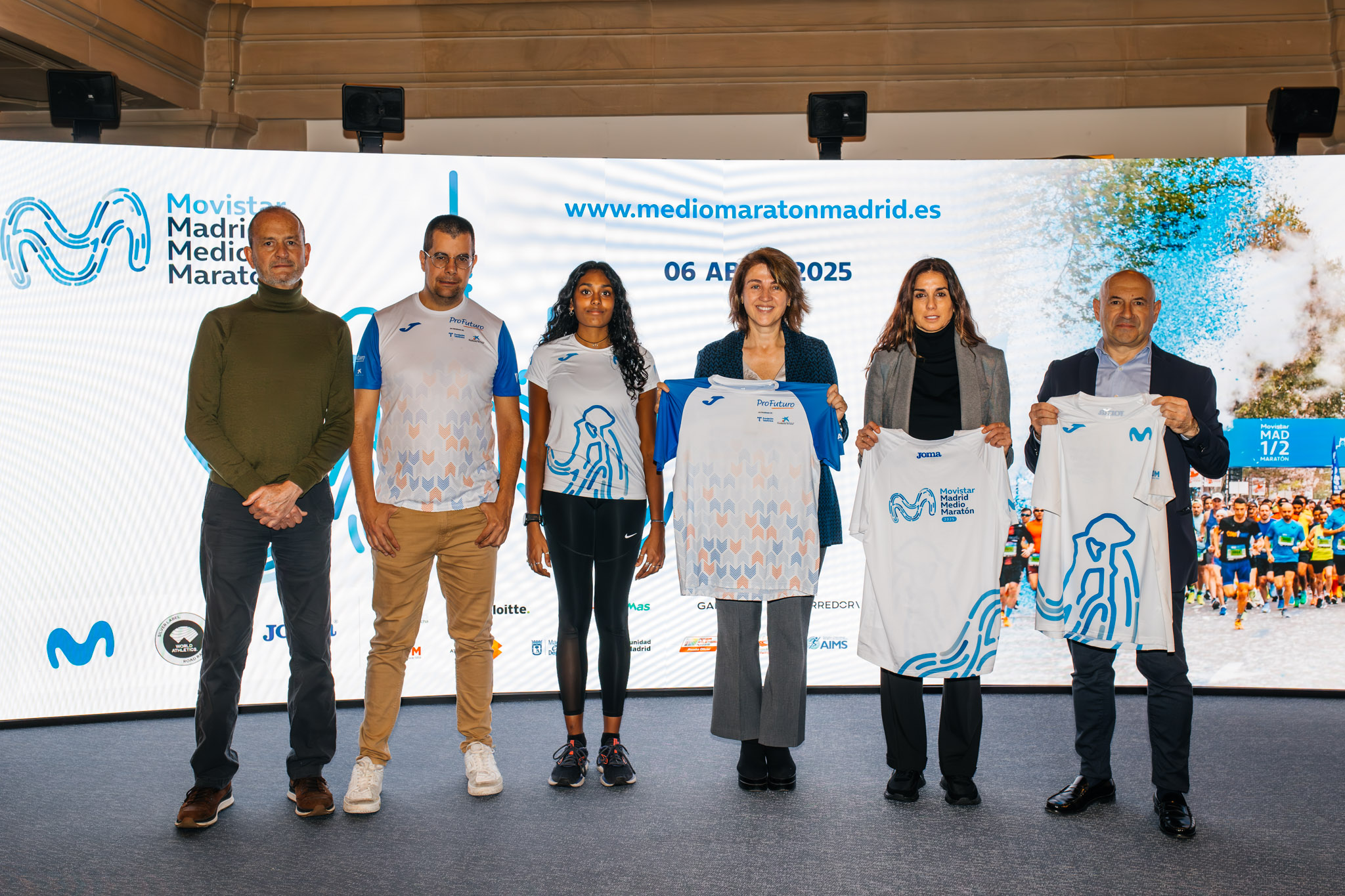 Presentadas las camisetas oficiales Joma del Movistar Madrid Medio Maratón y Carrera ProFuturo 2025