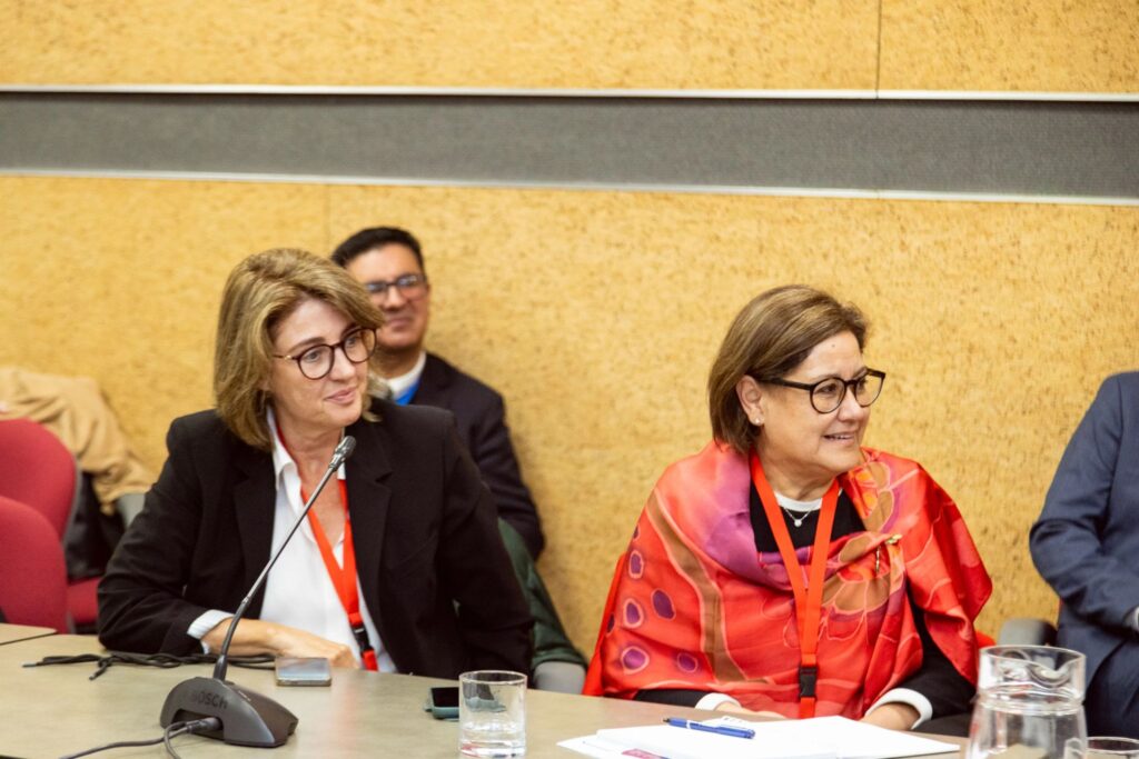 Magdalena Brier participa en la Cumbre Mundial de Docentes de la UNESCO.
