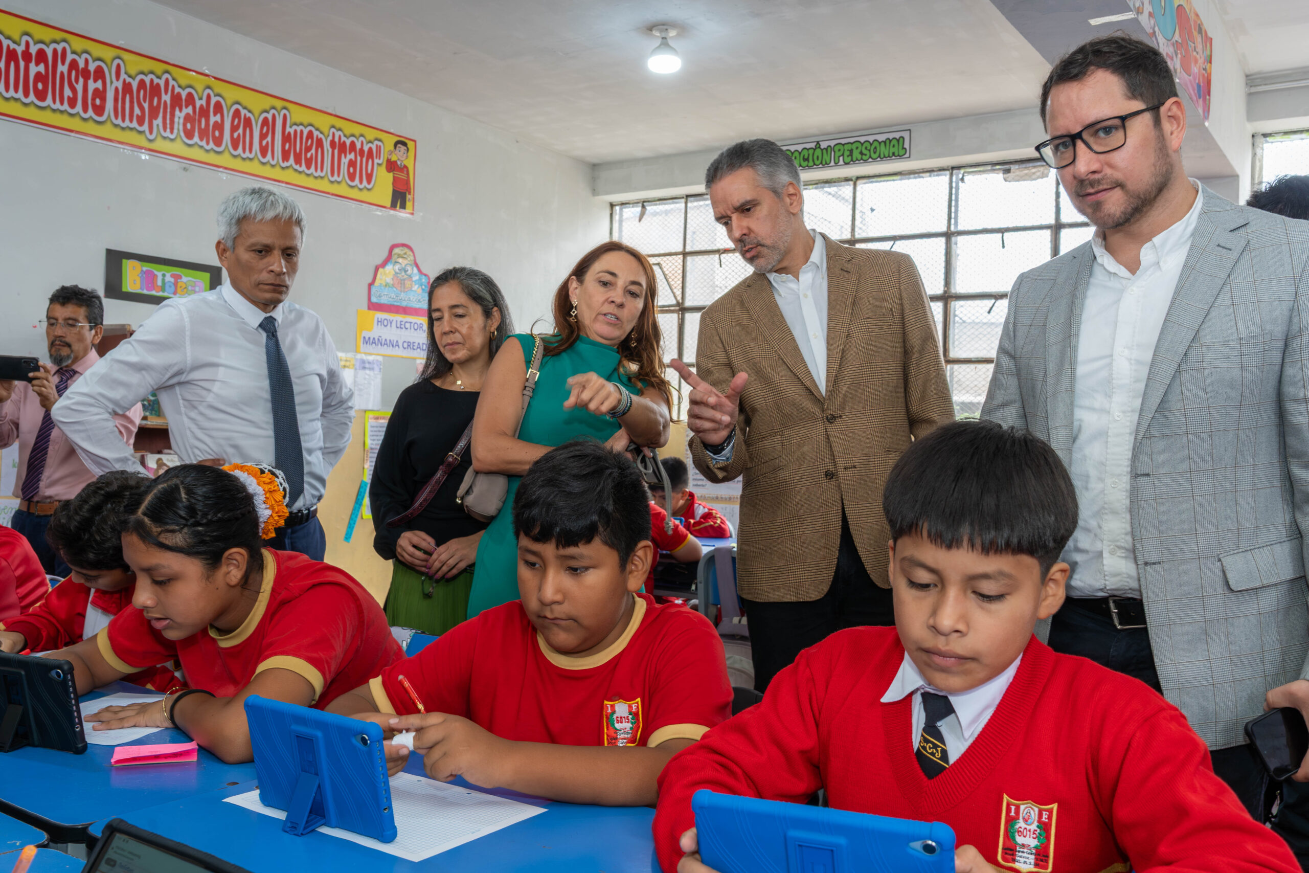 The partnership in Peru between Comprometidos con la Educación and American Tower reached 7,000 students and 400 teachers in 2025